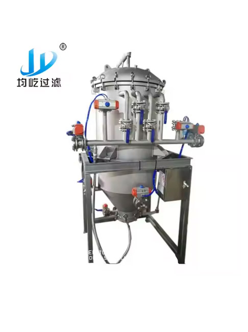 Large multi-element candle filters are used in the chemical industry